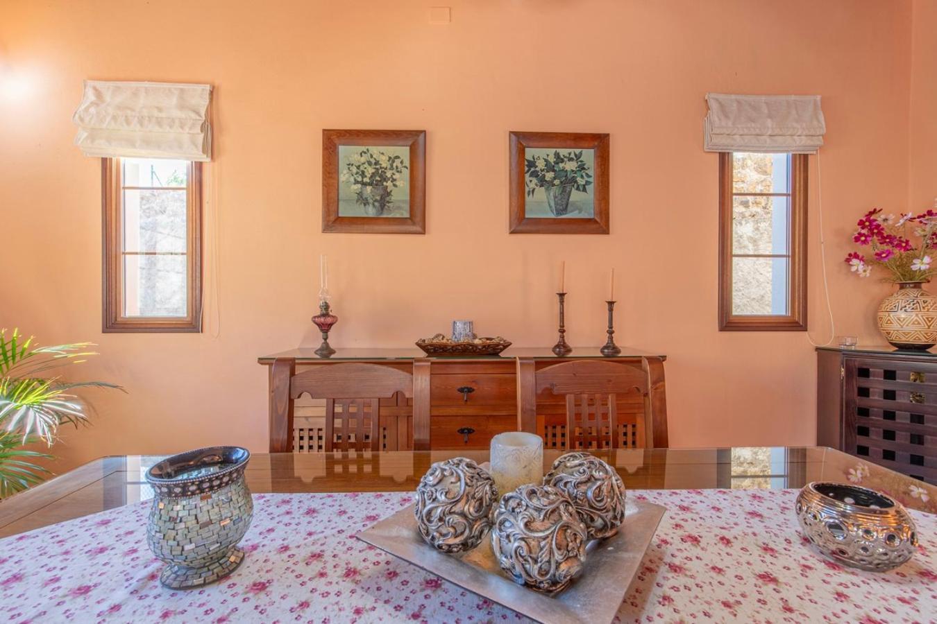Casa Nieves * El Paso
